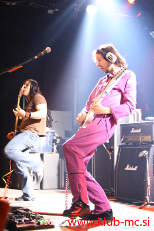 PAUL GILBERT_003