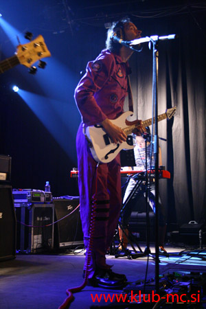 PAUL GILBERT_031