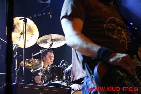 PAUL GILBERT_032