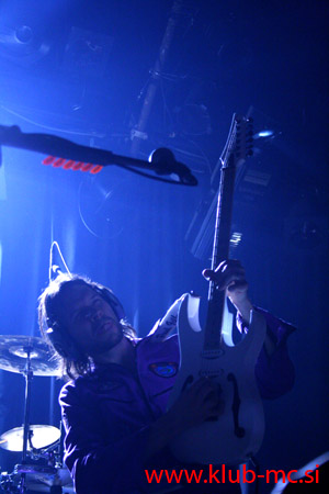PAUL GILBERT_040