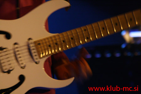 PAUL GILBERT_043