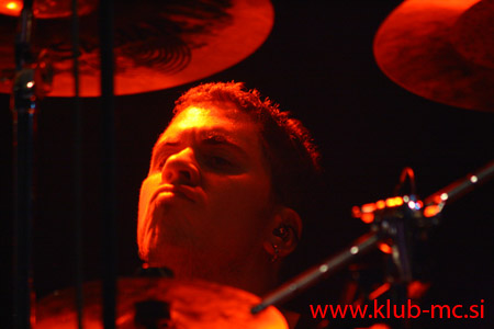 PAUL GILBERT_054