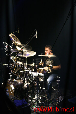 PAUL GILBERT_061