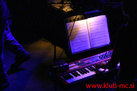 PAUL GILBERT_065