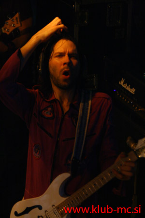 PAUL GILBERT_069