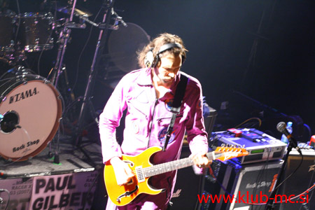 PAUL GILBERT_077
