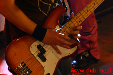 PAUL GILBERT_083