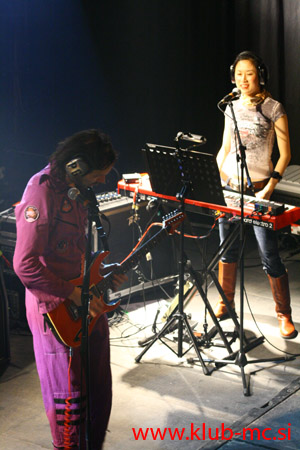 PAUL GILBERT_086