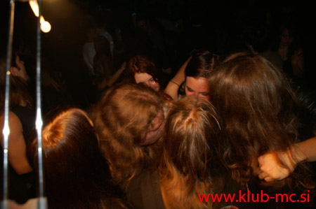 MC_MEMBERS_PARTY_037