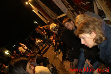 MC_MEMBERS_PARTY_065