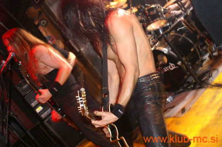 20081129MCA_ENSLAVED_MC_087