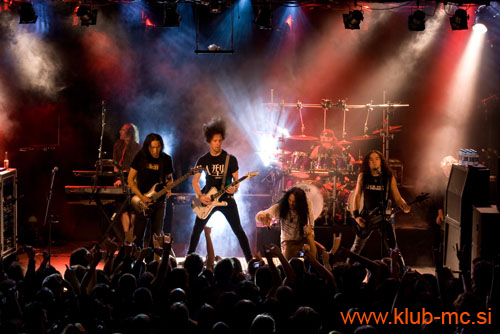 20090214_Dragonforce_Turisas088