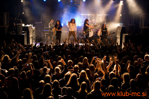 20090214_Dragonforce_Turisas103