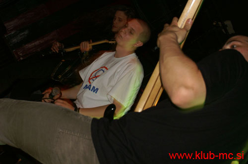 20090620_Vulvathrone_TremblingMadness_09