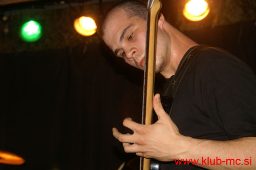 20090620_Vulvathrone_TremblingMadness_15