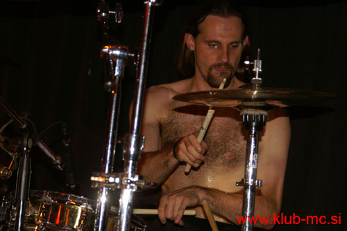 20090620_Vulvathrone_TremblingMadness_37