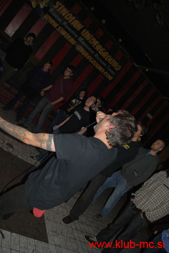 20100603_theCastingOut_24