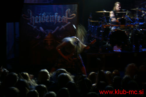 20100929_Twilight_o_t_Gods_Ensiferum_Swashbuckle_Heidevolk_36