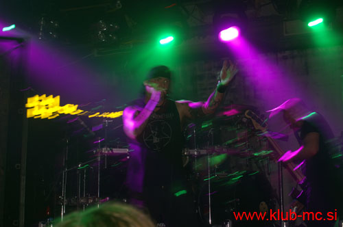 20100929_Twilight_o_t_Gods_Ensiferum_Swashbuckle_Heidevolk_43