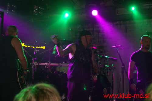 20100929_Twilight_o_t_Gods_Ensiferum_Swashbuckle_Heidevolk_44