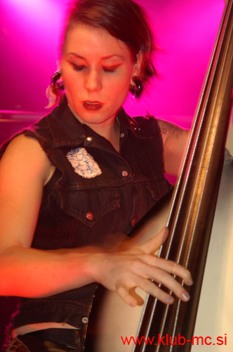 20101027_BigJohnBates_VooDooDollz_34