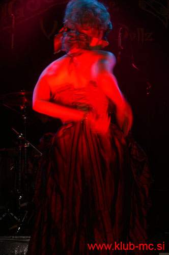 20101027_BigJohnBates_VooDooDollz_52