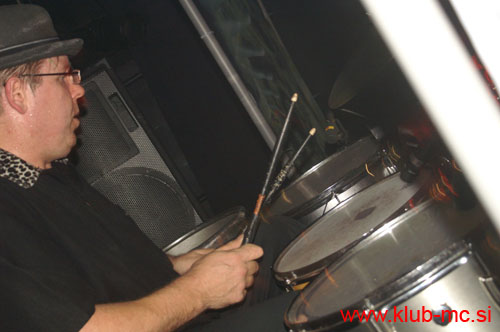 20101027_BigJohnBates_VooDooDollz_67
