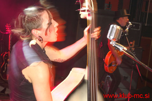 20101027_BigJohnBates_VooDooDollz_69