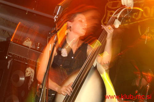 20101027_BigJohnBates_VooDooDollz_79