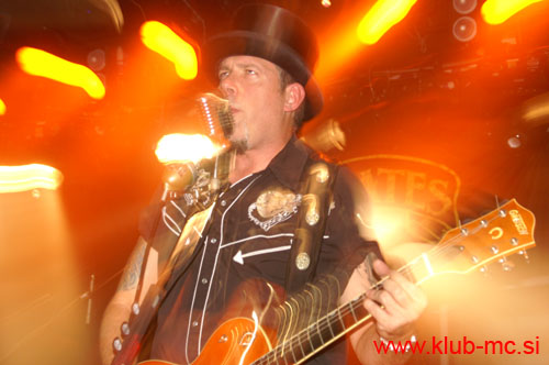 20101027_BigJohnBates_VooDooDollz_80