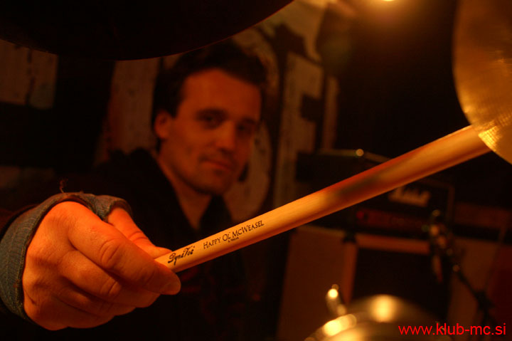 20110319_HappyOlMcWeasel_22