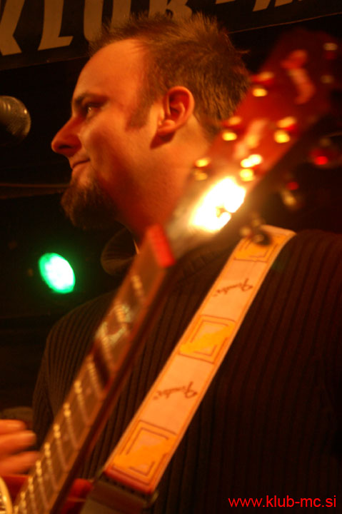 20110319_HappyOlMcWeasel_29