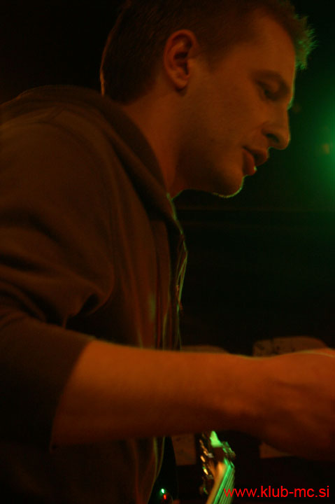 20110319_HappyOlMcWeasel_32