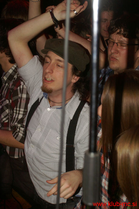 20110319_HappyOlMcWeasel_39
