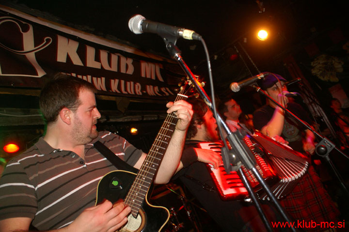 20110319_HappyOlMcWeasel_48