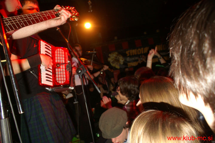 20110319_HappyOlMcWeasel_51