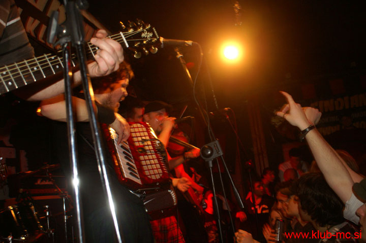 20110319_HappyOlMcWeasel_66