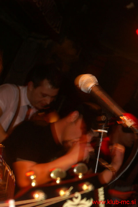 20110319_HappyOlMcWeasel_67
