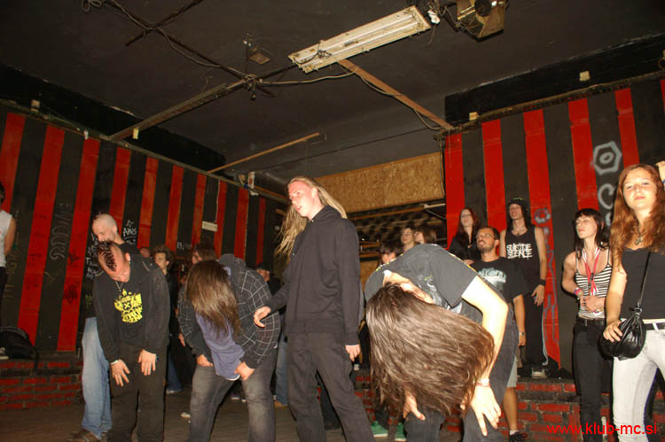 20110924_Absurdity_SilenceBefore_37