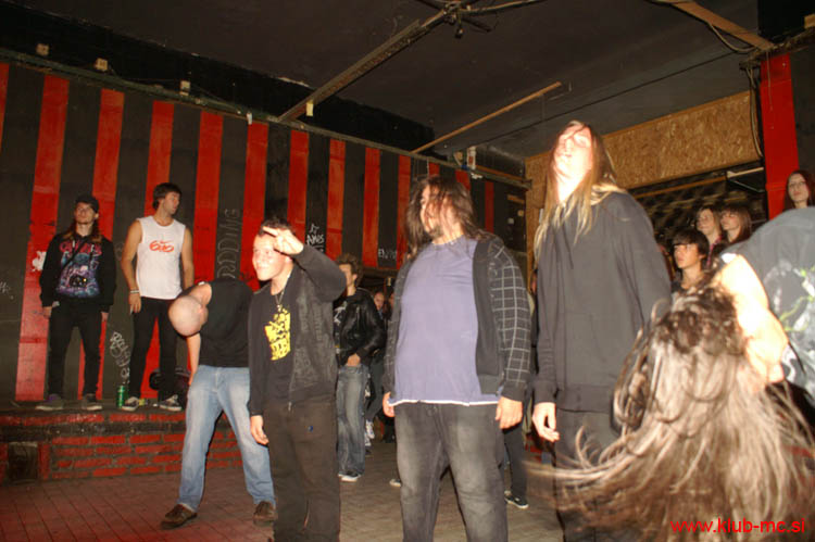 20110924_Absurdity_SilenceBefore_40