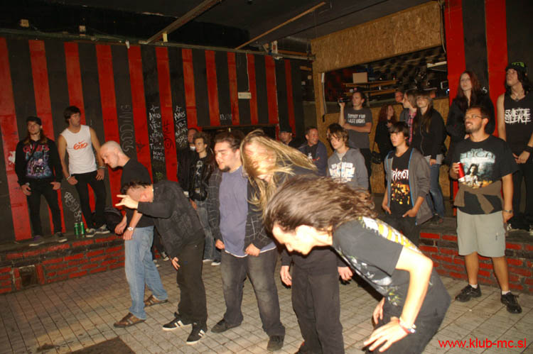 20110924_Absurdity_SilenceBefore_49