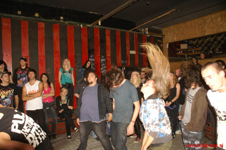 20110924_Absurdity_SilenceBefore_57