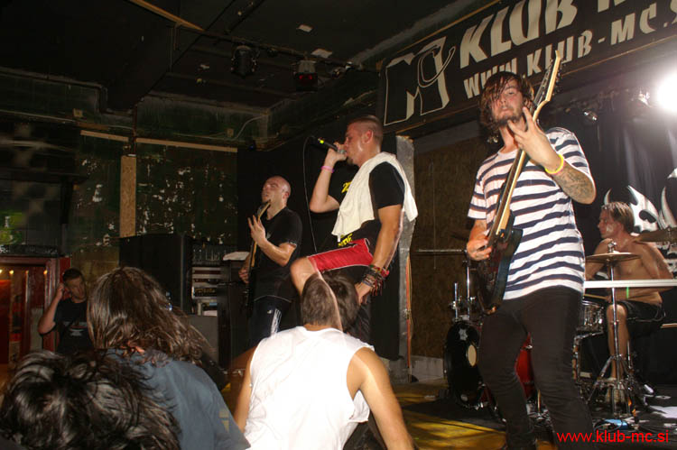 20110924_Absurdity_SilenceBefore_76