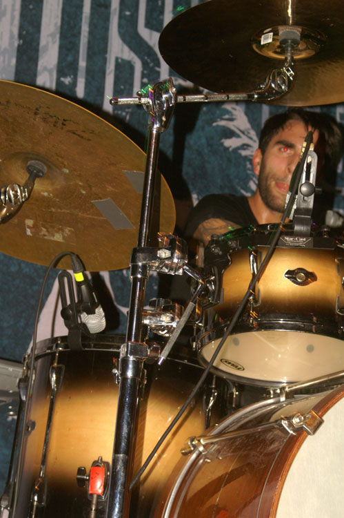 20111119_AtlasLosingGrip_MoRrons_16